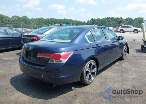 2011 Honda Accord 2.4 Lx z USA, uszkodzony, nr VIN 1HGCP2F34BA014357